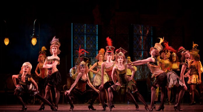 Düsteres Ballett live im Kino