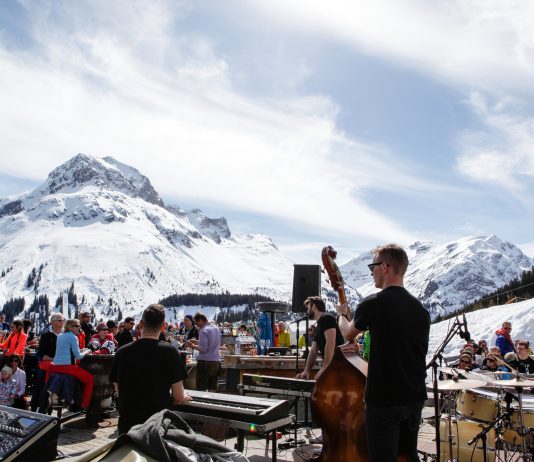 Tanzcafé Arlberg – mit High Speed-Polka bis Swing ab in den Frühling