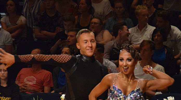 Tim Grabenwöger & Natalie Cremar zeigen bei WM auf Tim Grabenwöger & Natalie Cremar, Foto: ÖTSV