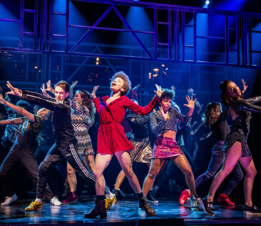 Wiener Premiere von FOOTLOOSE – Das Musical: 80er-Flair trifft 40 Jahre Kultfilm