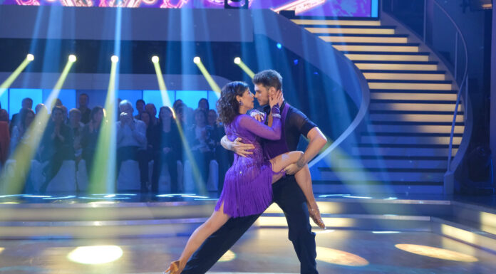 Dancing Stars 2025: Strahlender Auftakt – Tanzt sich Julia Cencig an die Spitze?