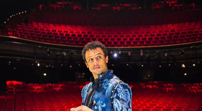 #049 – Oliver Edward: Bühne, Haltung und der Alltag im Musical Musicaldarsteller Oliver Edward IM TANZSCHRITT Podcast.