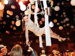 #053 – Esther Schneider: Zwischen Schwerelosigkeit und Stunt-Action Esther Schneider – Tänzerin, Luftakrobatin, Stunt-Double, Regisseurin & Choreografin.