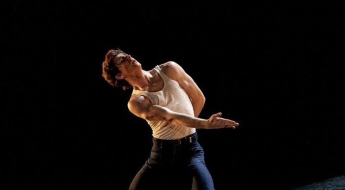#057 – Brodie Donougher: Alles auf Anfang – Vom Kinderstar zum Musical-Profi Vom West End bis zur internationalen Bühne: Brodie Donougher in einer Choreografie von Andy Blankenbuehler. Foto: Ray Nard / Imagemaker